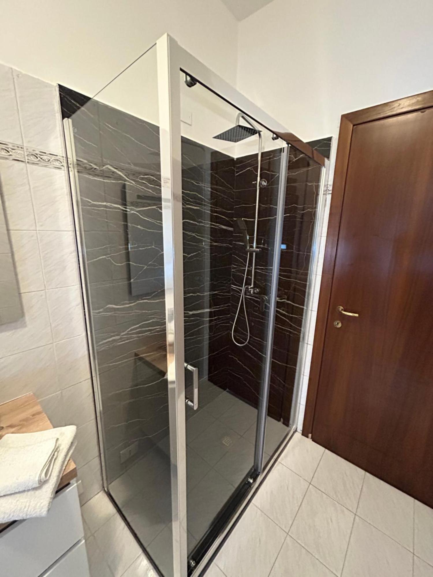 Bed Station -Self Check In- Bed and Breakfast Bergamo Eksteriør billede